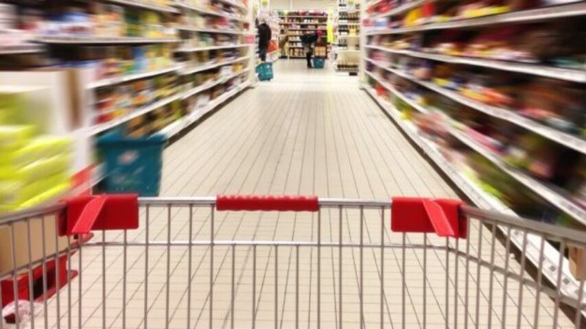 ΕΣΕΕ: Όχι πωλήσεις διαρκών προϊόντων από υπεραγορές τροφίμων και σουπερμάρκετ όσο διαρκεί το lockdown