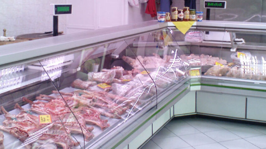 «Φθηνότερο το κρέας στα σούπερ μάρκετ, αλλά προτιμάμε τον παραδοσιακό κρεοπώλη»