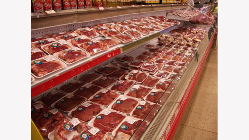 Δυσαρέσκεια της βρετανικής βιομηχανίας κρέατος για τις καθυστερήσεις στα σύνορα μετά το Brexit