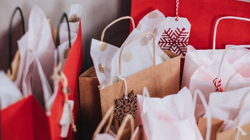 ΙΕΛΚΑ: Με το χέρι στο… κουμπαρά για τα ψώνια των Χριστουγέννων