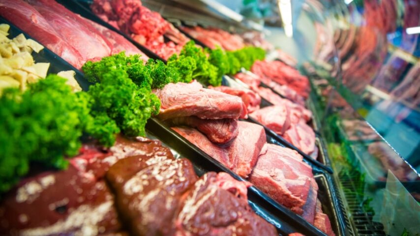 Πάνω από τις προσδοκίες η αγορά κρέατος στο Αγρίνιο