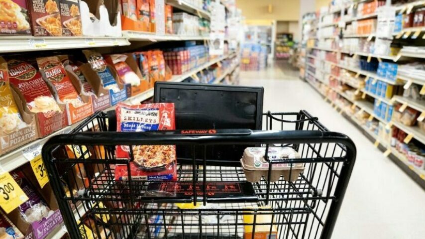 ΗΠΑ: Οι καταναλωτές προτιμούν τις υπεραγορές τροφίμων αναζητώντας ευκαιρίες προσφορών