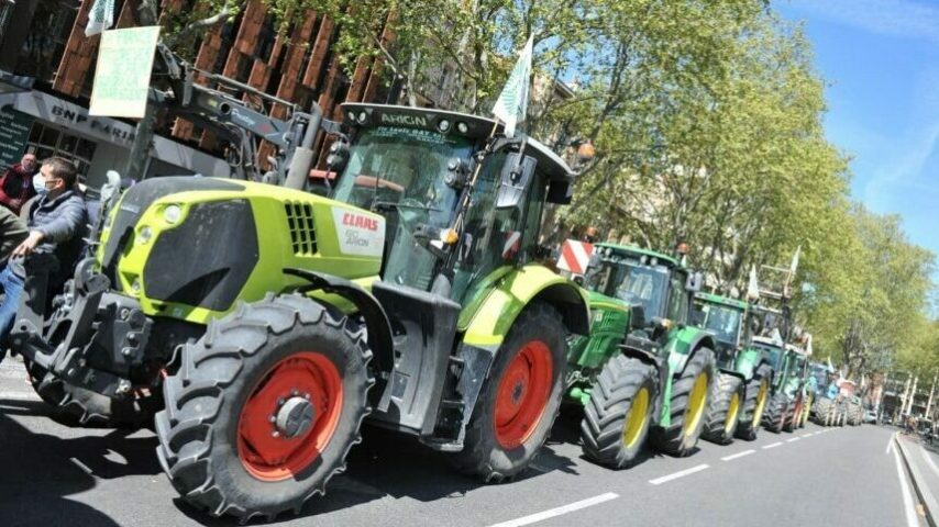 Οι Γάλλοι αγρότες σε κινητοποιήσεις για ΚΑΠ, φοροελαφρύνσεις, στήριξη παραγωγής