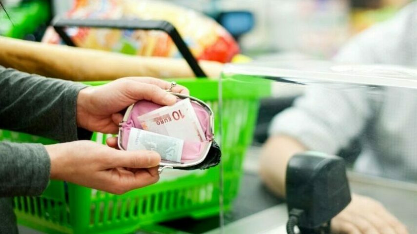 ΙΕΛΚΑ: «Οι μειώσεις αφορούν κυρίως τις τιμές χονδρικής»