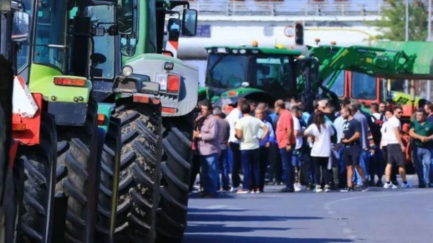 Αγρότες και κτηνοτρόφοι της Θεσσαλίας σε δυναμικές κινητοποιήσεις για αποζημιώσεις και στελέχωση υπηρεσιών