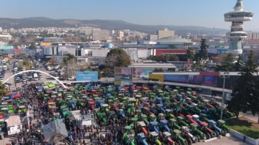 Διαμαρτυρία αγροτών στα εγκαίνια της ΔΕΘ