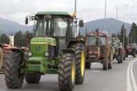 Αγρότες ξανά στα μπλόκα