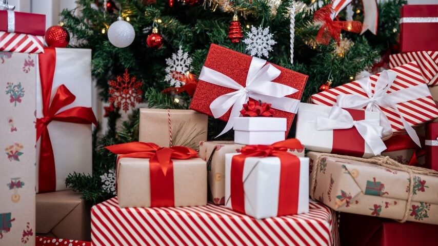 Αγορά σε εορταστική ασφυξία