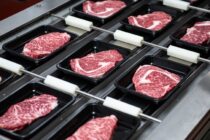 ΗΠΑ: Ανατροπή στη διατροφή με προτεραιότητα στο κρέας