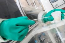 Και το εργαστήριο του ΕΚΕΤΑ στη μάχη κατά της ευλογιάς