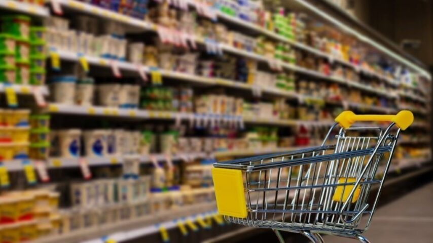 Συνεχίζεται ο πληθωρισμός σε κρέας και αλλαντικά στα σούπερ μάρκετ