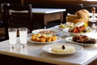 «Πιάτο» στήριξης στη Λέσβο