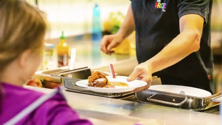 Γερμανία: Πίεση για πρωτεΐνη στα σχολικά γεύματα