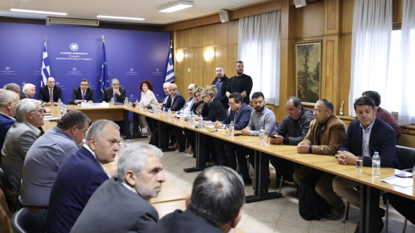 «Ψυχραιμία» συστήνει το ΥΠΑΑΤ στους κτηνοτρόφους της Λέσβου