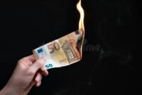 Ο πληθωρισμός «καίει» την αγορά