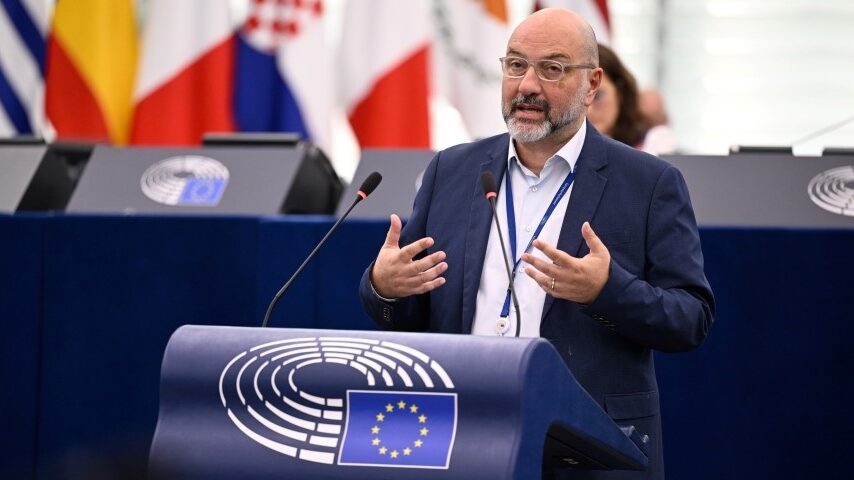 Σ. Αρναούτογλου: Προειδοποίηση για ευρωπαϊκή διασπορά του αφθώδους