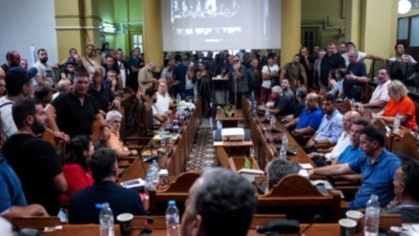 Δύο παραιτήσεις και μια κρίση στη Λέσβο με φόντο τον αφθώδη