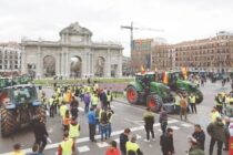 Ισπανία: Με 200 τρακτέρ στους δρόμους οι αγρότες